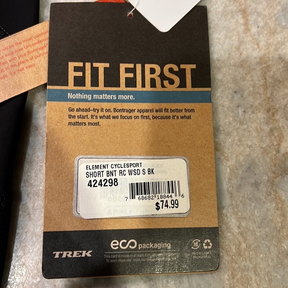 Bontrager Men’s biking shorts - Picture 3 of 5